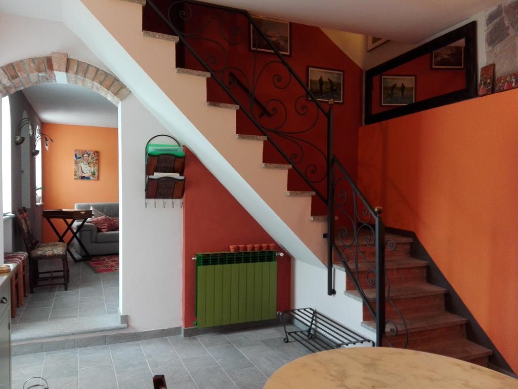 Gasthaus Casa Badinot Diano dʼAlba Exterior foto